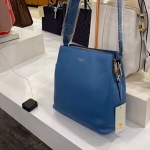 Radley London
Dukes Place Medium Pebble Leather Compartment
Crossbody